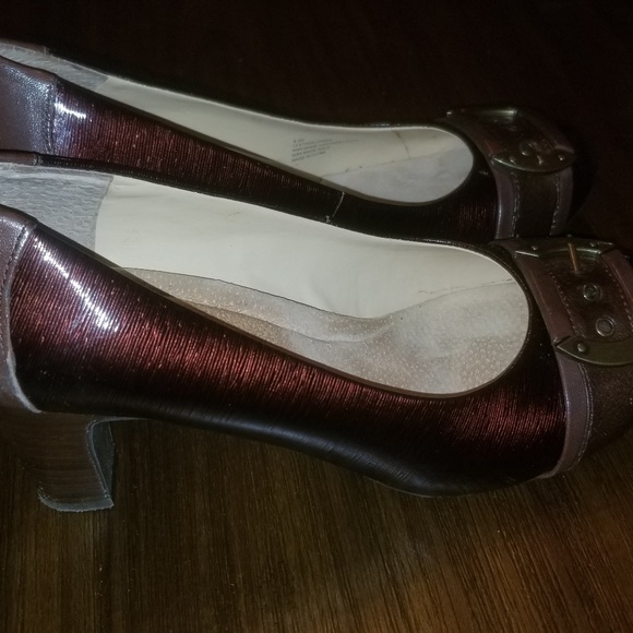 I'm selling size 8 Michelle D - Picture 7 of 8